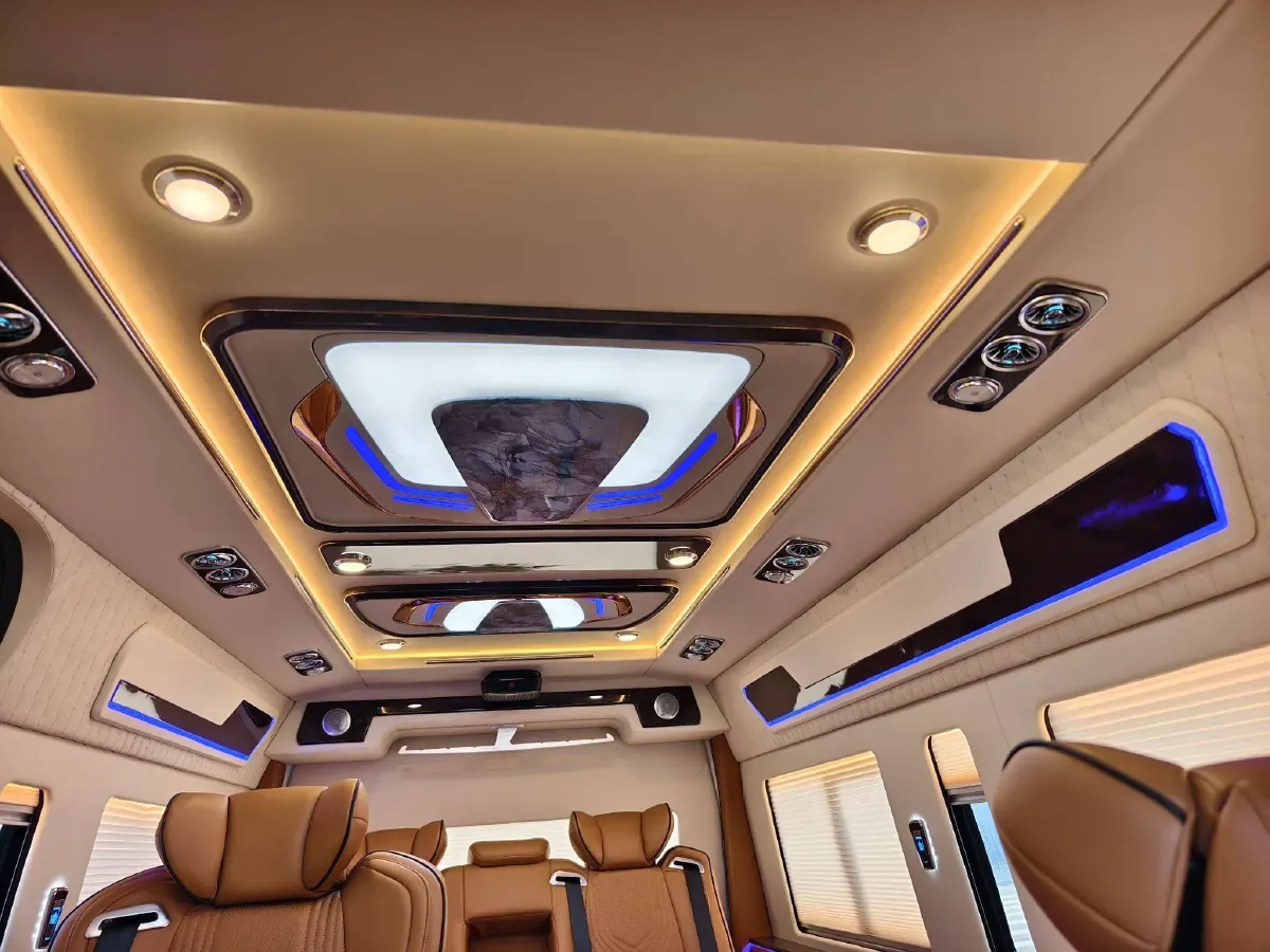 2011 Toyota Hiace 2.7L 154HP L4 5MT,autocango,china used car exporter,china ev exporter,chinese used car exporter,chinese used ev exporter