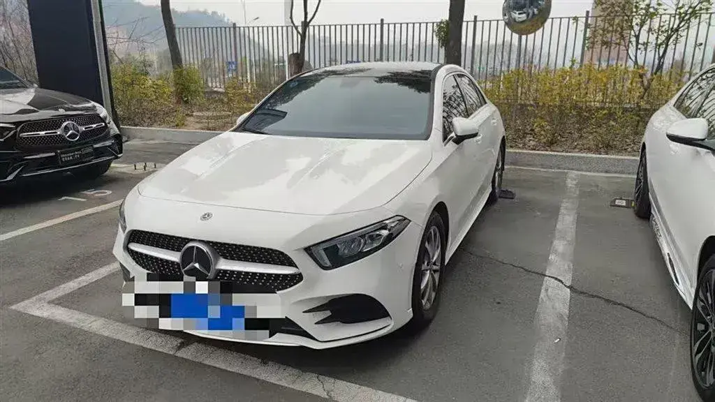 2022 Mercedes-Benz A Class 1.3T 163HP L4 7DCT