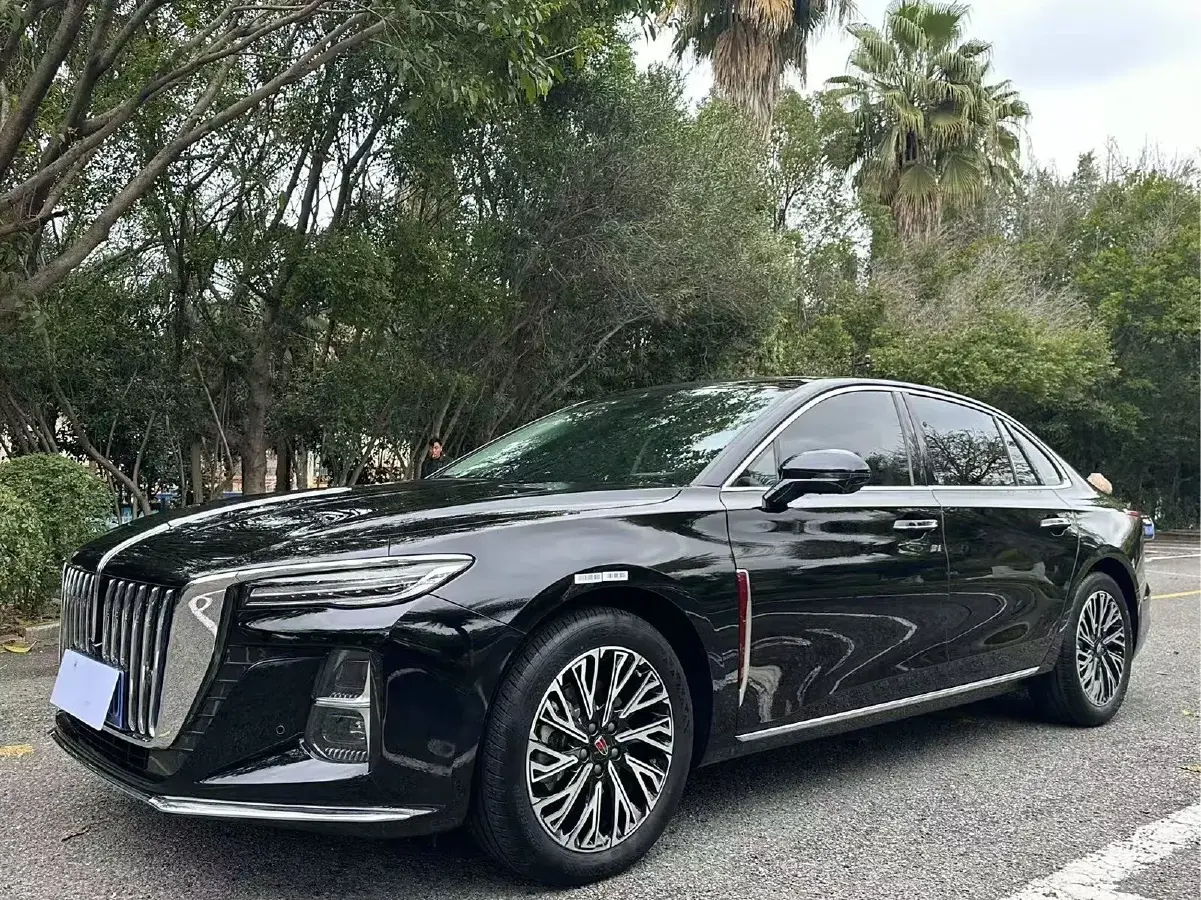 2024 HongQi H5 2.0T 224HP L4 8AT