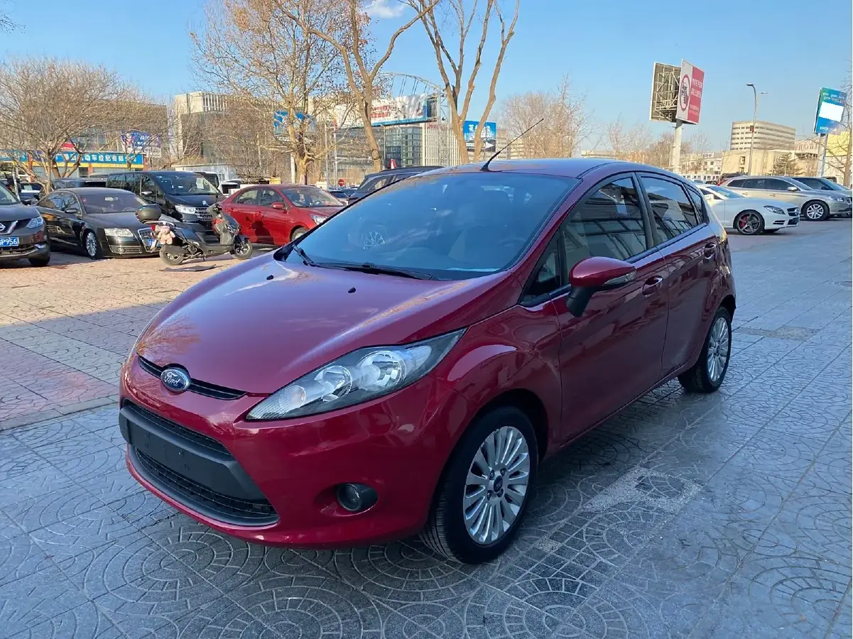 2013 Ford Fiesta 1.5L 110HP L4 6DCT