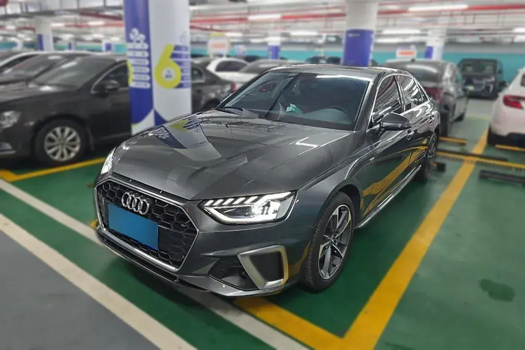 2020 Audi A4L 2.0T 190HP L4 7DCT