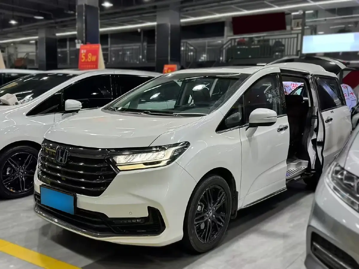 2022 Honda Odyssey 2.0L 146HP L4 E-CVT Hybrid