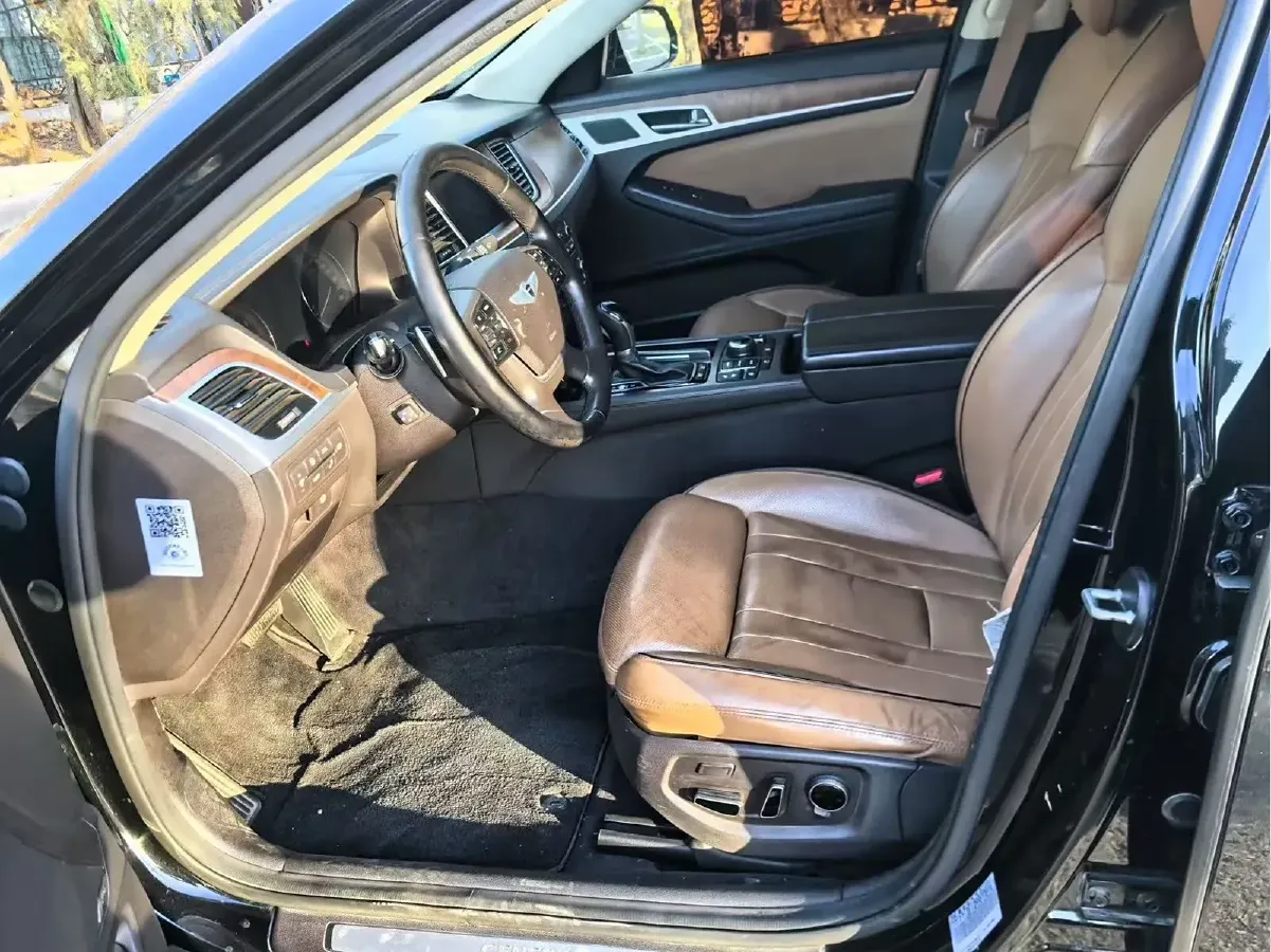 2015 Hyundai Cenesis 3.3L 282HP V6 8AT,autocango,china used car exporter,china ev exporter,chinese used car exporter,chinese used ev exporter