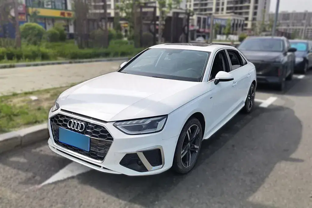 2020 Audi A4L 2.0T 190HP L4 7DCT