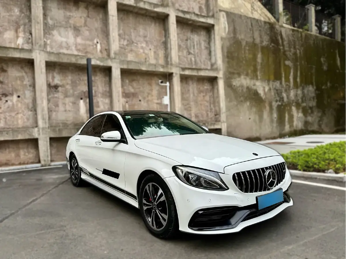 2016 Mercedes-Benz C Class 2.0T 184HP L4 7AT 2016 Mercedes-Benz C Class 2.0T 184HP L4 7AT