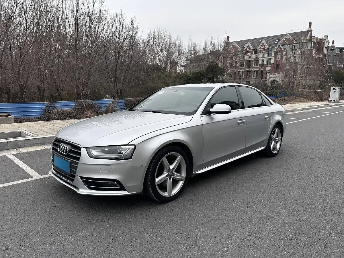2013 Audi A4L 2.0T 180HP L4 CVT