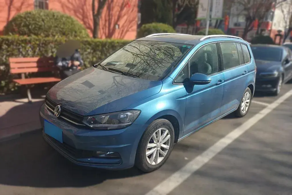 2018 Volkswagen Touran 1.4T 150HP L4 7DCT