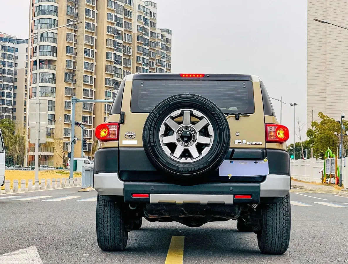 2013 Toyota FJ Cruiser 4.0L 272HP V6 5AT,autocango,china used car exporter,china ev exporter,chinese used car exporter,chinese used ev exporter