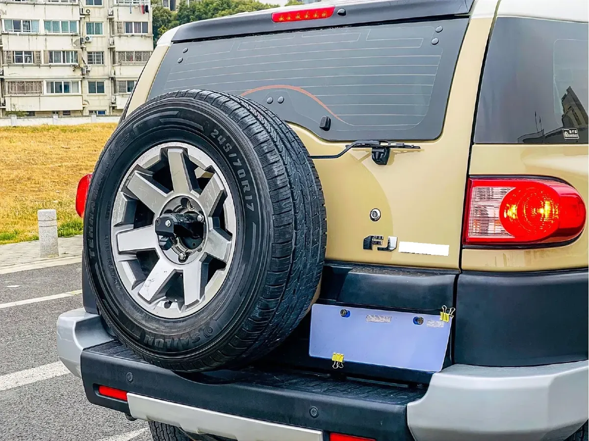 2013 Toyota FJ Cruiser 4.0L 272HP V6 5AT,autocango,china used car exporter,china ev exporter,chinese used car exporter,chinese used ev exporter