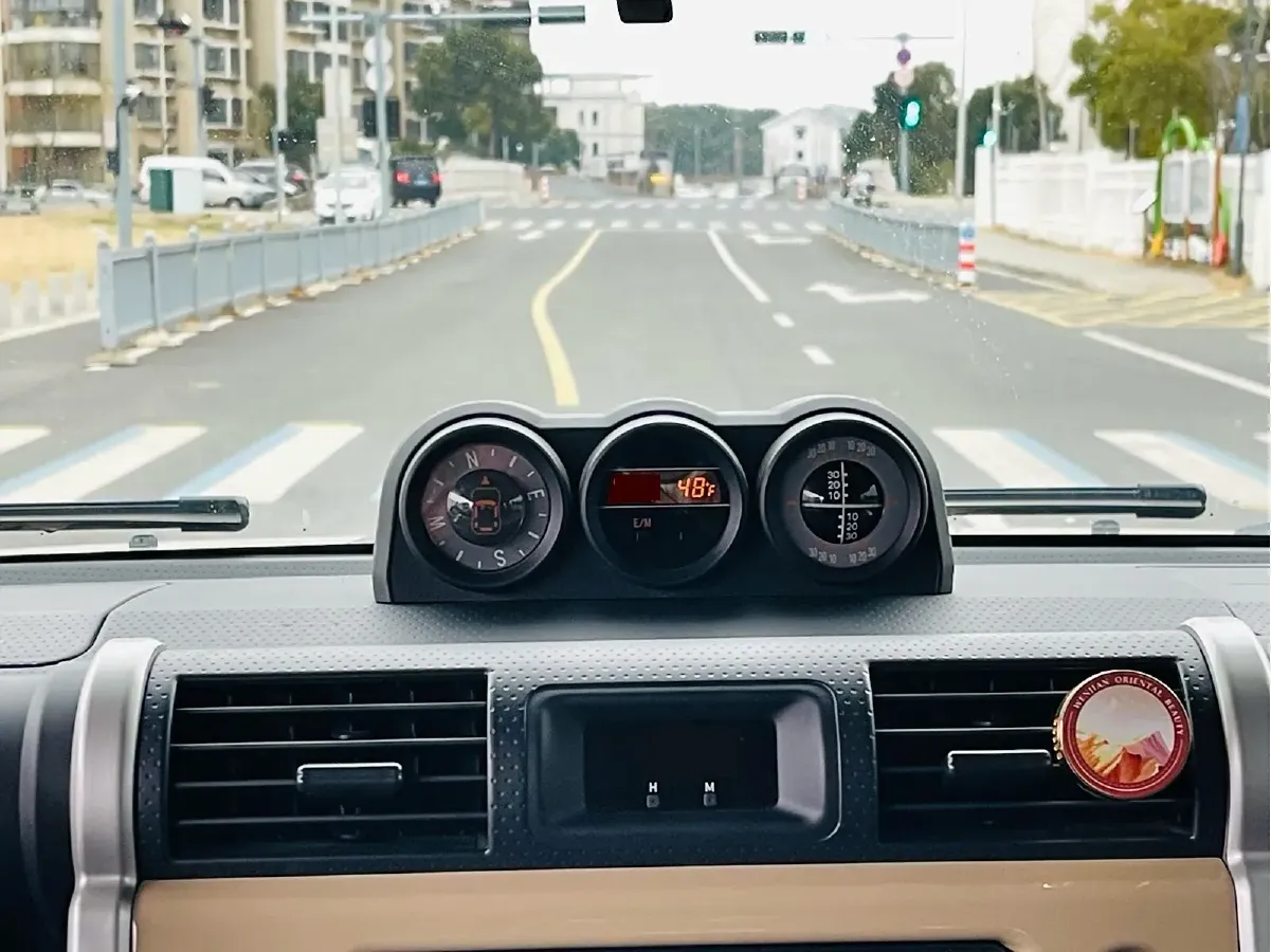 2013 Toyota FJ Cruiser 4.0L 272HP V6 5AT,autocango,china used car exporter,china ev exporter,chinese used car exporter,chinese used ev exporter