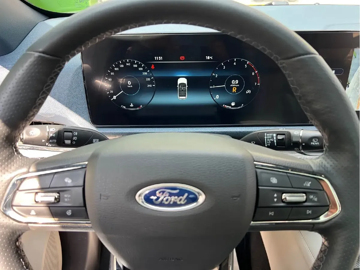 2023 Ford Equator Sport 1.5T 170HP L4 7DCT,autocango,china used car exporter,china ev exporter,chinese used car exporter,chinese used ev exporter