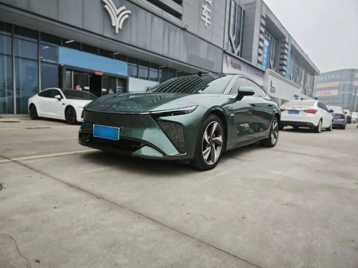 2024 Exceed Sterra ES BEV 79.9KWH