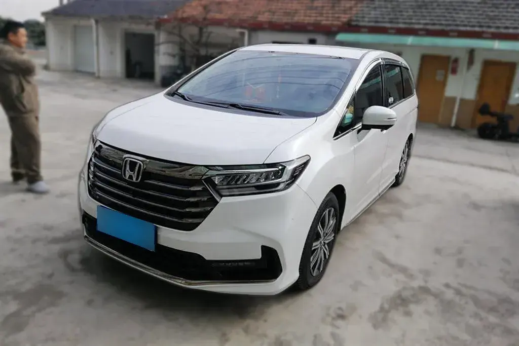 2022 Honda Odyssey 2.0L 146HP L4 E-CVT Hybrid