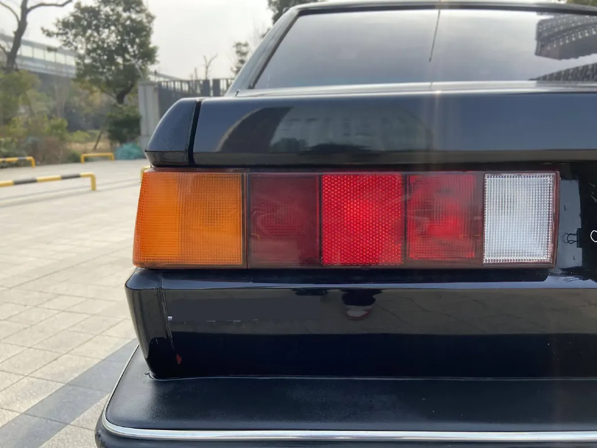 2004 Volkswagen Santana Classic 1.6L 87HP L4 5MT,autocango,china used car exporter,china ev exporter,chinese used car exporter,chinese used ev exporter