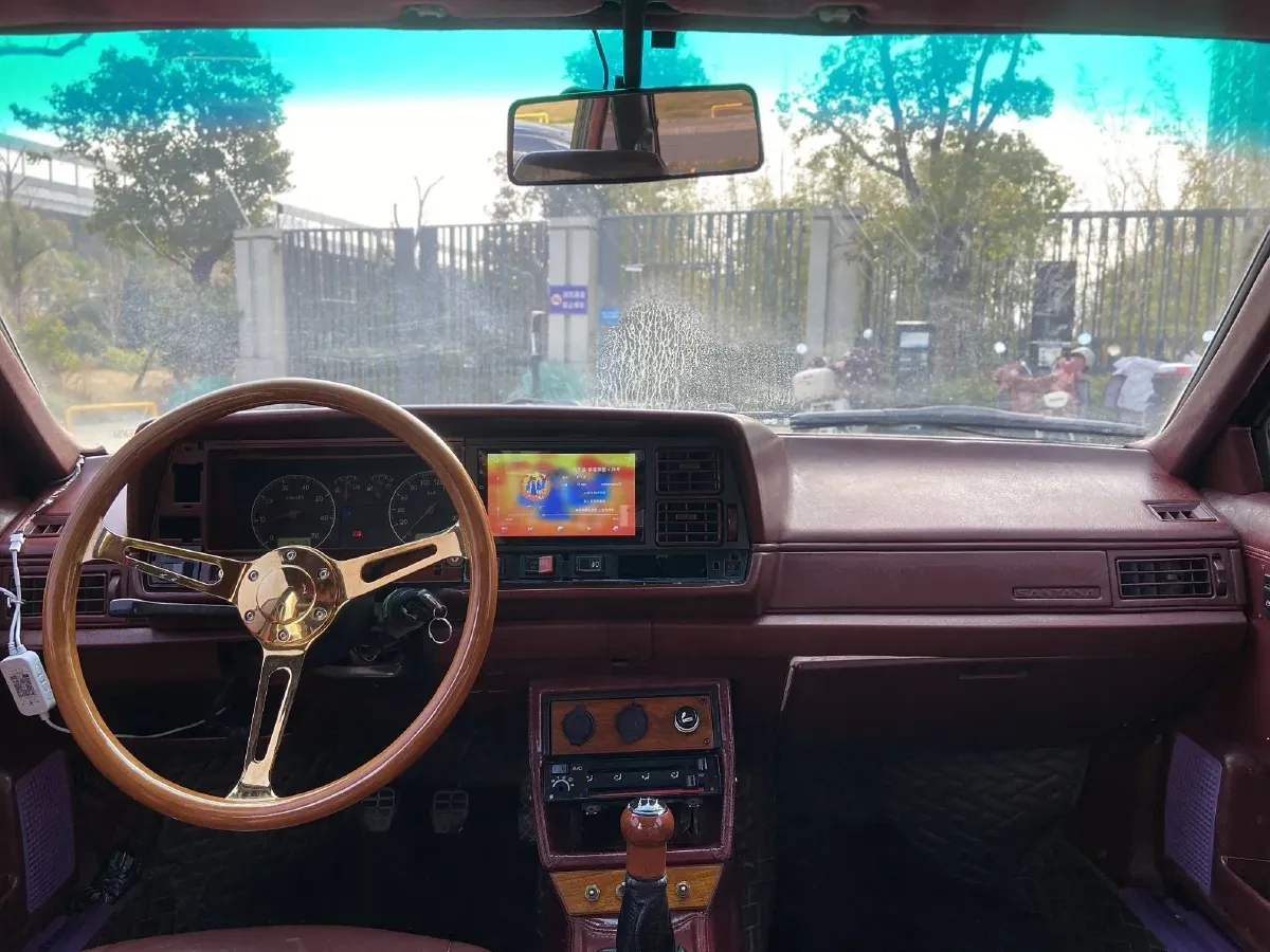 2004 Volkswagen Santana Classic 1.6L 87HP L4 5MT,autocango,china used car exporter,china ev exporter,chinese used car exporter,chinese used ev exporter