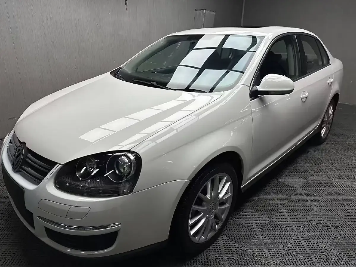 2010 Volkswagen Sagitar 1.8T 160HP L4 5MT