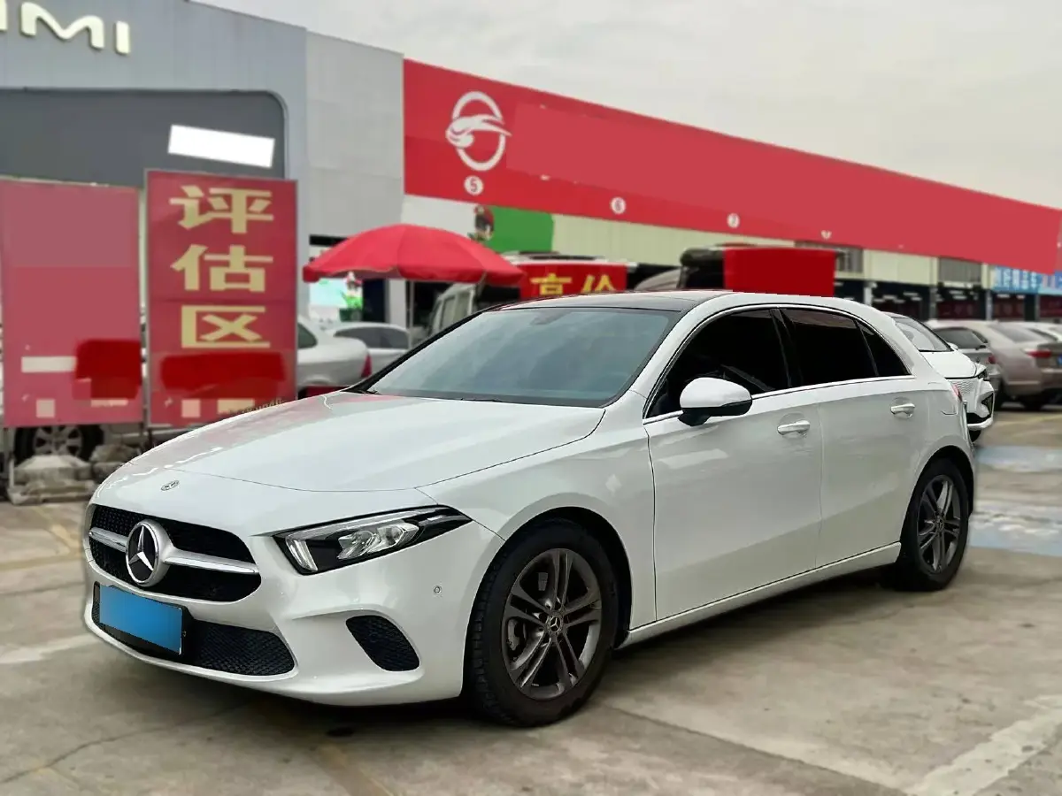 2019 Mercedes-Benz A Class 1.3T 163HP L4 7DCT
