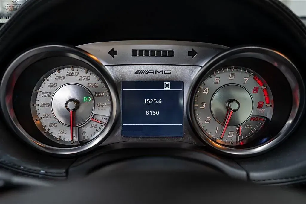 2011 Mercedes-Benz SLS AMG 6.2L 571HP V8 7DCT,autocango,china used car exporter,china ev exporter,chinese used car exporter,chinese used ev exporter