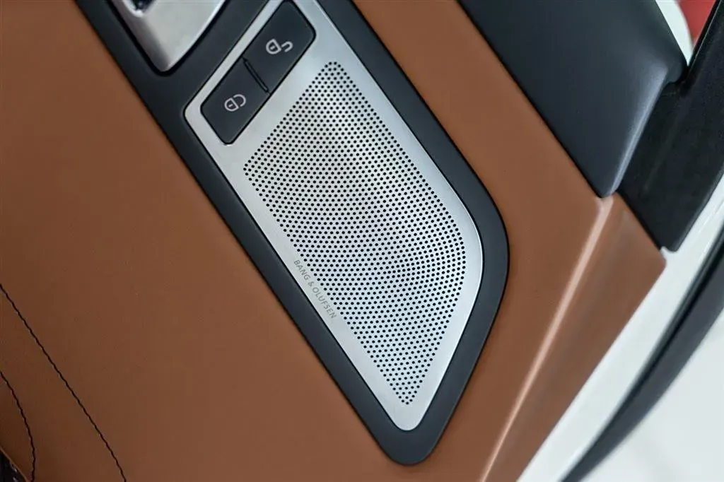 2011 Mercedes-Benz SLS AMG 6.2L 571HP V8 7DCT,autocango,china used car exporter,china ev exporter,chinese used car exporter,chinese used ev exporter