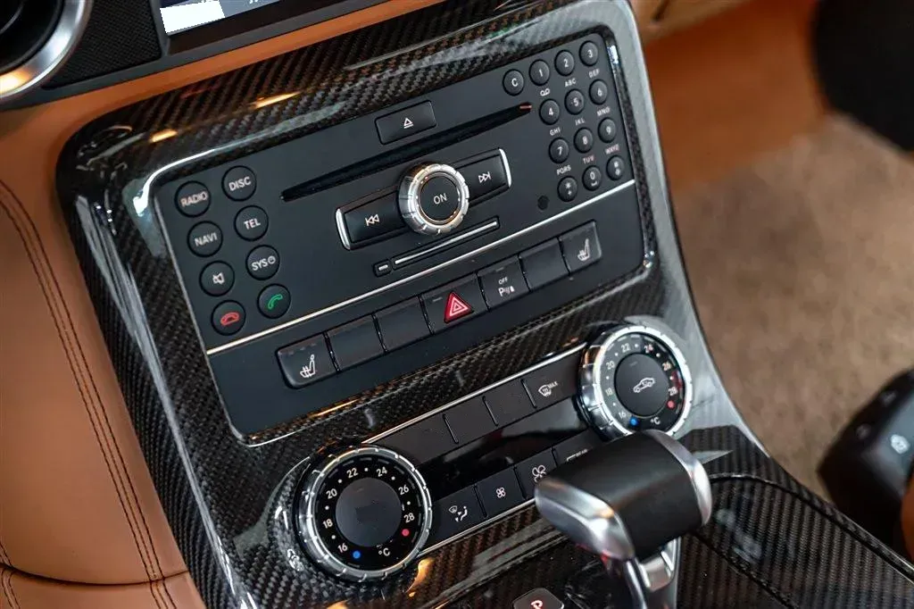 2011 Mercedes-Benz SLS AMG 6.2L 571HP V8 7DCT,autocango,china used car exporter,china ev exporter,chinese used car exporter,chinese used ev exporter