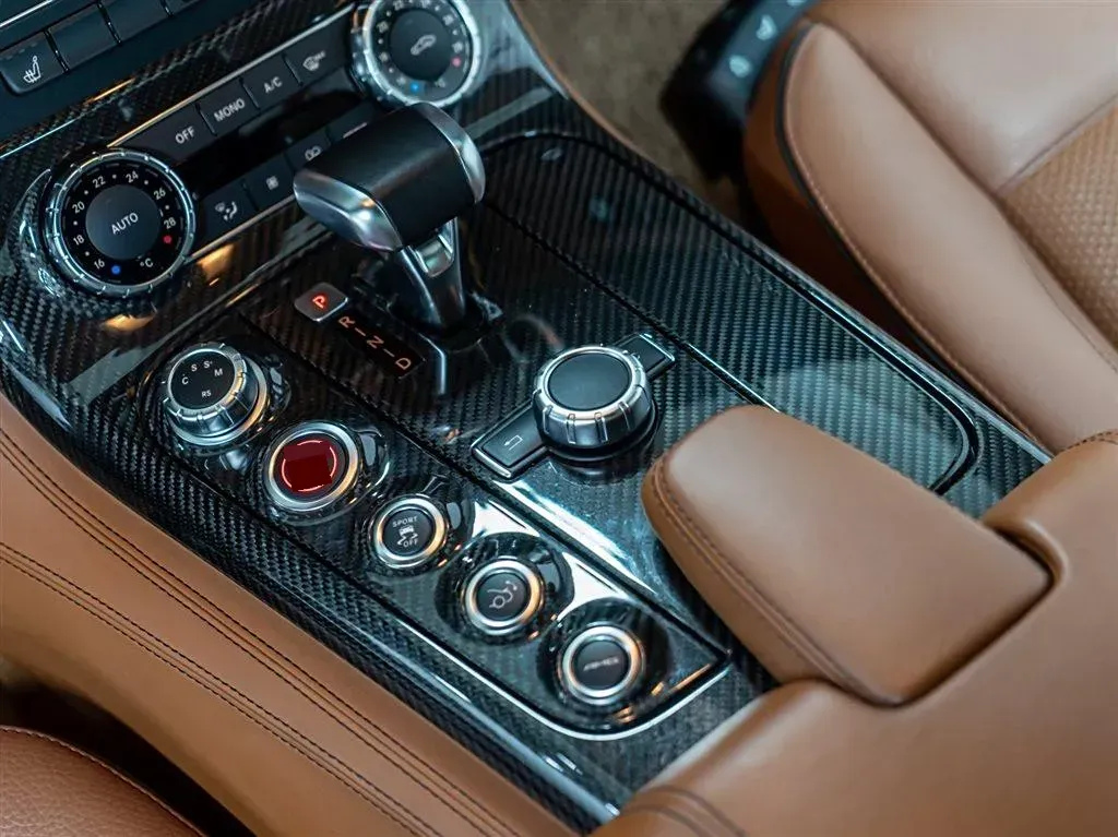 2011 Mercedes-Benz SLS AMG 6.2L 571HP V8 7DCT,autocango,china used car exporter,china ev exporter,chinese used car exporter,chinese used ev exporter