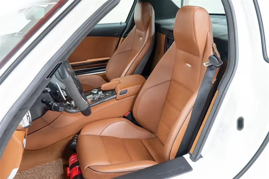 2011 Mercedes-Benz SLS AMG 6.2L 571HP V8 7DCT,autocango,china used car exporter,china ev exporter,chinese used car exporter,chinese used ev exporter