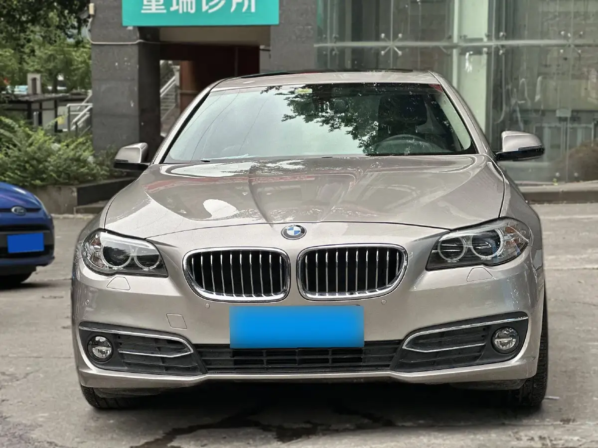 2013 BMW 5 Series 2.0T 218HP L4 8AT