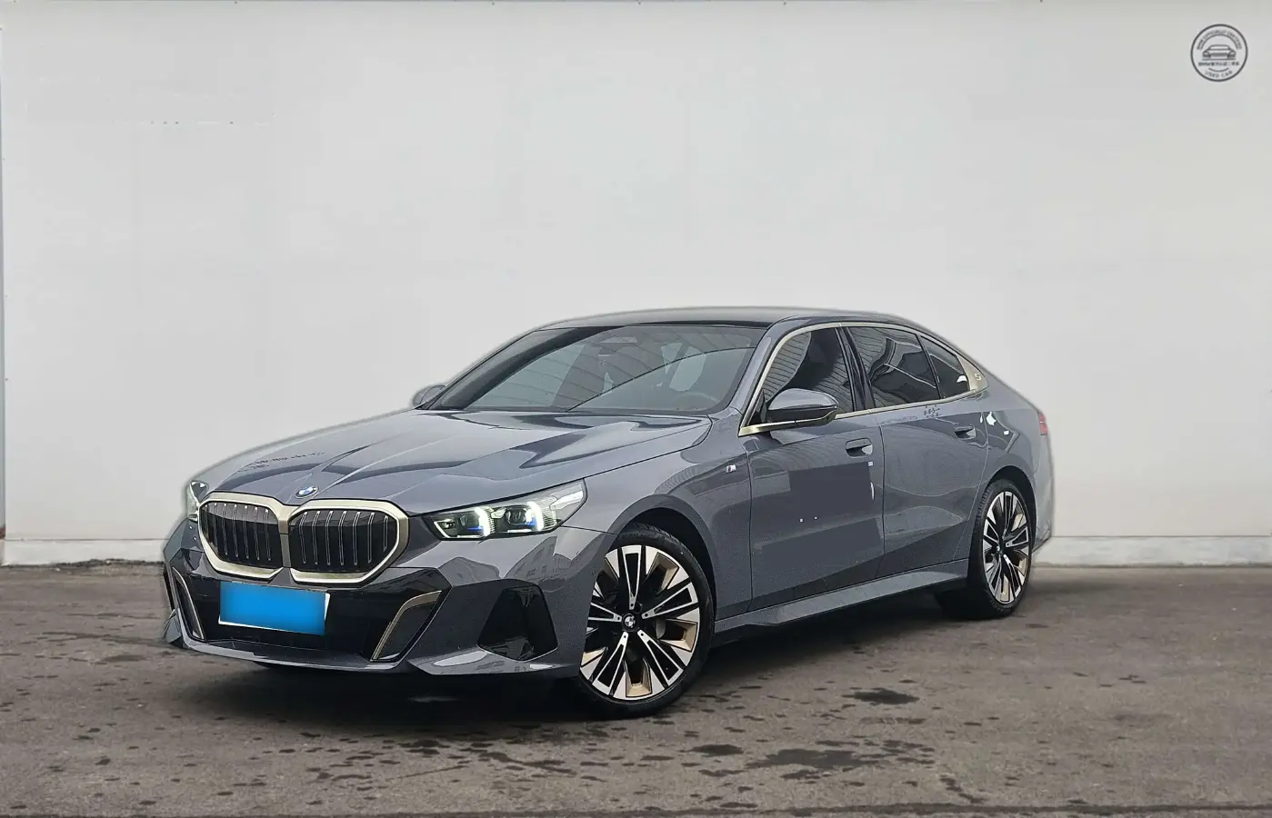 2024 BMW 5 Series 2.0T 258HP L4 8AT