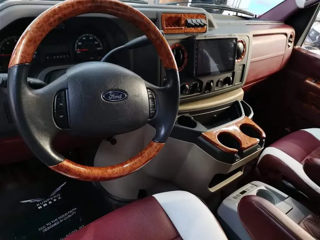 2011 Ford E350 5.4L 258HP V8 5AT,autocango,china used car exporter,china ev exporter,chinese used car exporter,chinese used ev exporter