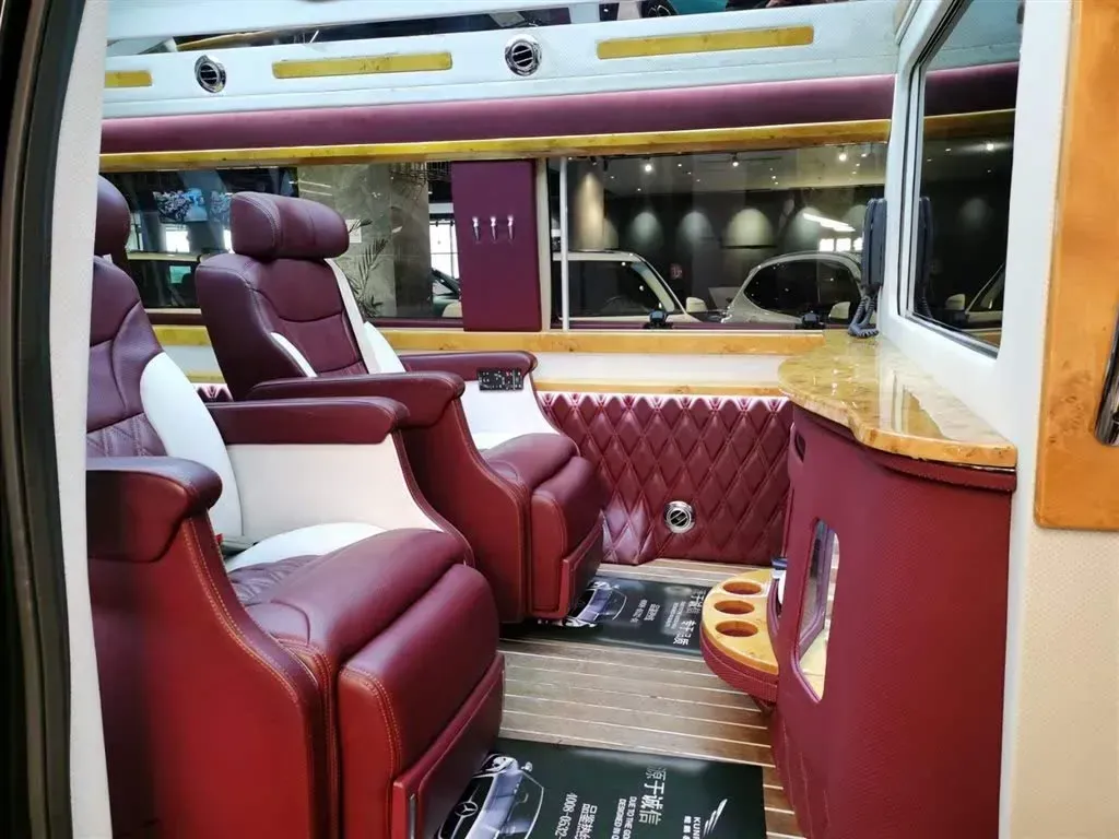 2011 Ford E350 5.4L 258HP V8 5AT,autocango,china used car exporter,china ev exporter,chinese used car exporter,chinese used ev exporter