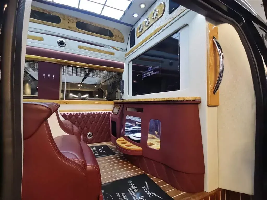 2011 Ford E350 5.4L 258HP V8 5AT,autocango,china used car exporter,china ev exporter,chinese used car exporter,chinese used ev exporter