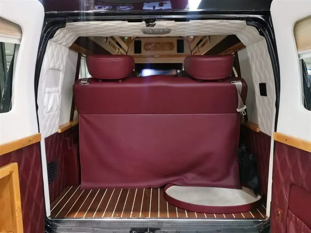 2011 Ford E350 5.4L 258HP V8 5AT,autocango,china used car exporter,china ev exporter,chinese used car exporter,chinese used ev exporter