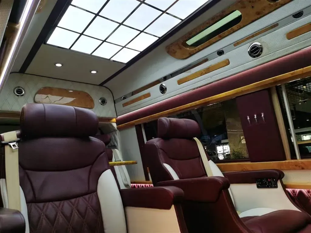 2011 Ford E350 5.4L 258HP V8 5AT,autocango,china used car exporter,china ev exporter,chinese used car exporter,chinese used ev exporter