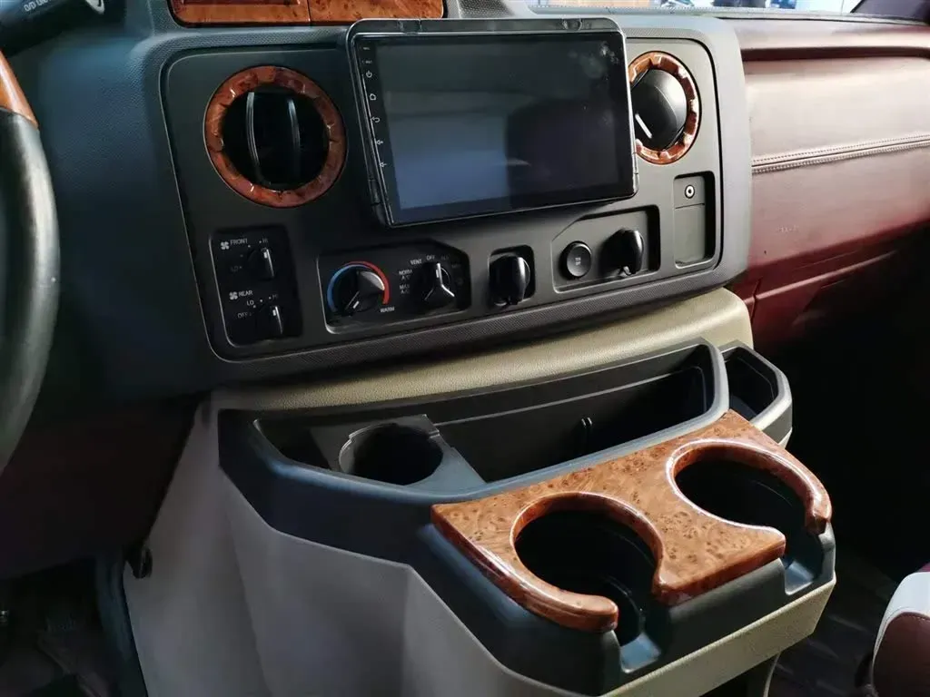 2011 Ford E350 5.4L 258HP V8 5AT,autocango,china used car exporter,china ev exporter,chinese used car exporter,chinese used ev exporter