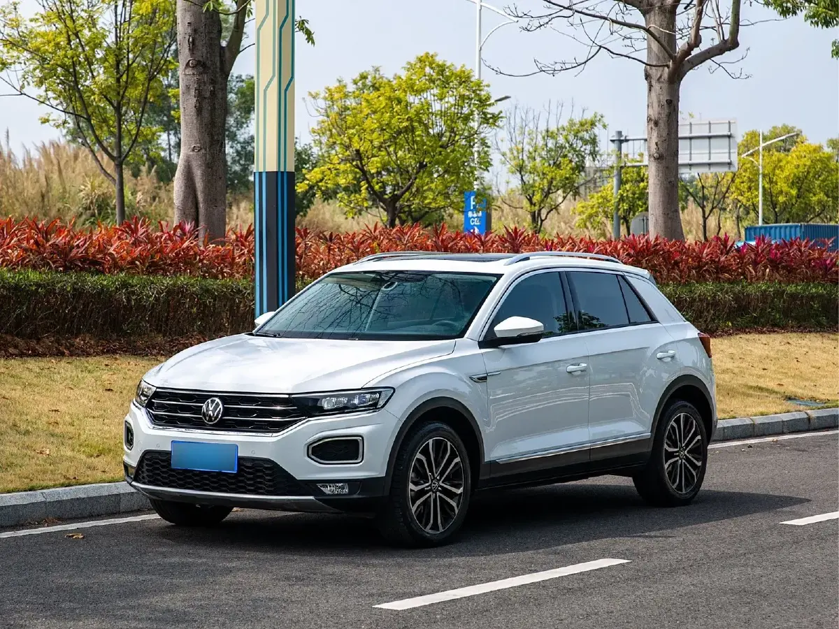 2022 Volkswagen T-Roc 1.4T 150HP L4 7DCT