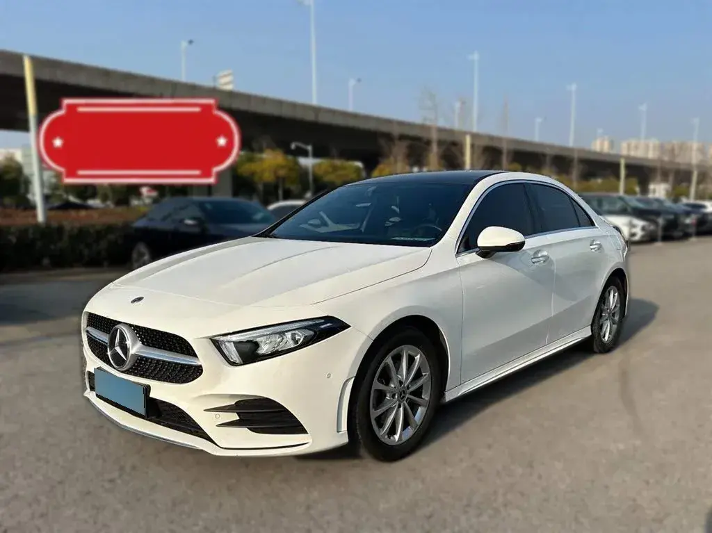 2022 Mercedes-Benz A Class 1.3T 163HP L4 7DCT