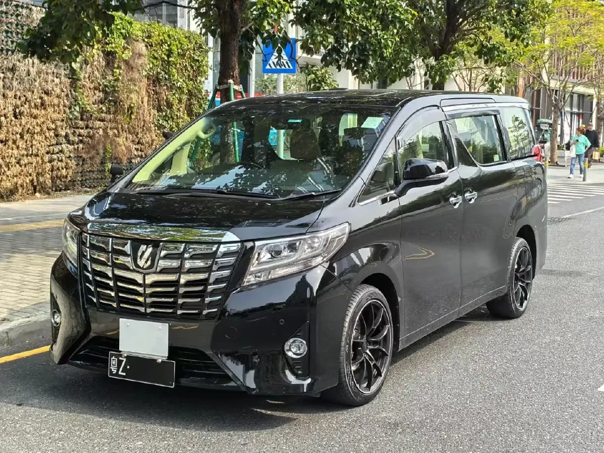 2015 Toyota Alphard 3.5L 275HP V6 6AT