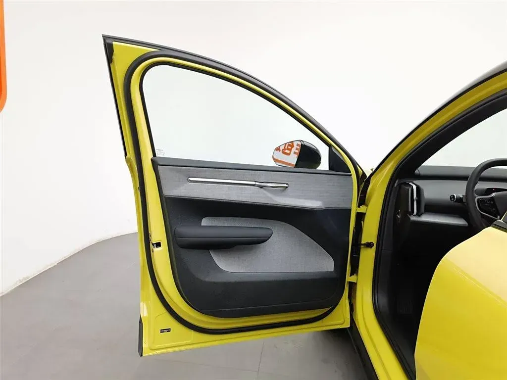 2025 Volvo EX30 BEV 66KWH,autocango,china used car exporter,china ev exporter,chinese used car exporter,chinese used ev exporter