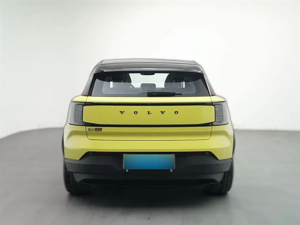 2025 Volvo EX30 BEV 66KWH,autocango,china used car exporter,china ev exporter,chinese used car exporter,chinese used ev exporter