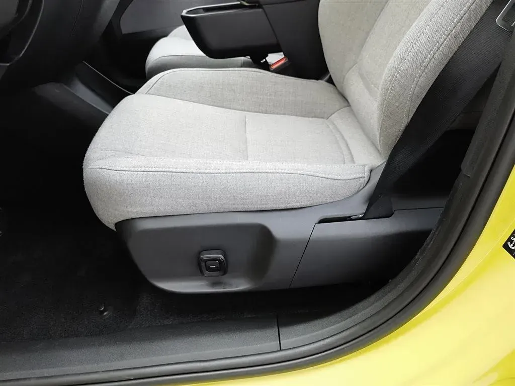 2025 Volvo EX30 BEV 66KWH,autocango,china used car exporter,china ev exporter,chinese used car exporter,chinese used ev exporter