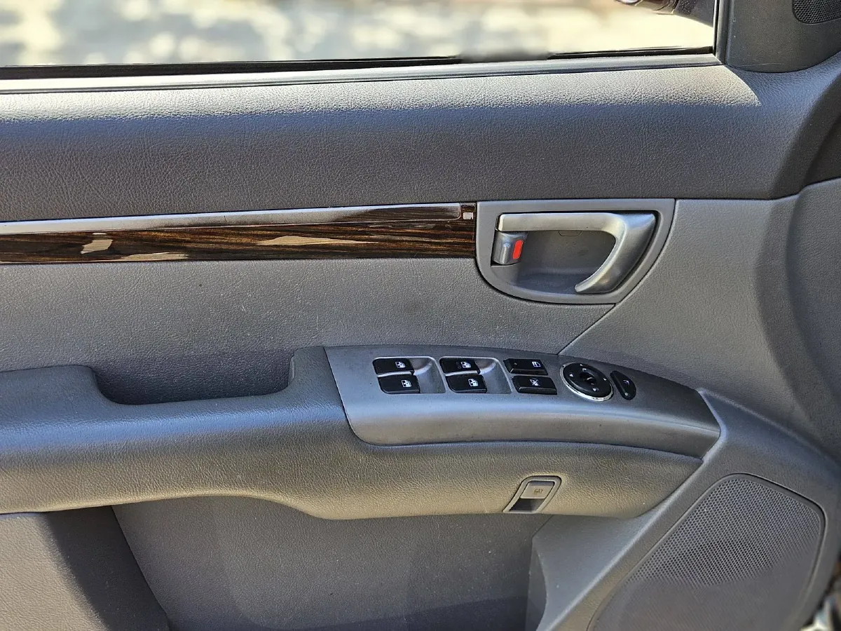 2010 Hyundai Santafe Classic 2.4L 174HP L4 6AT,autocango,china used car exporter,china ev exporter,chinese used car exporter,chinese used ev exporter