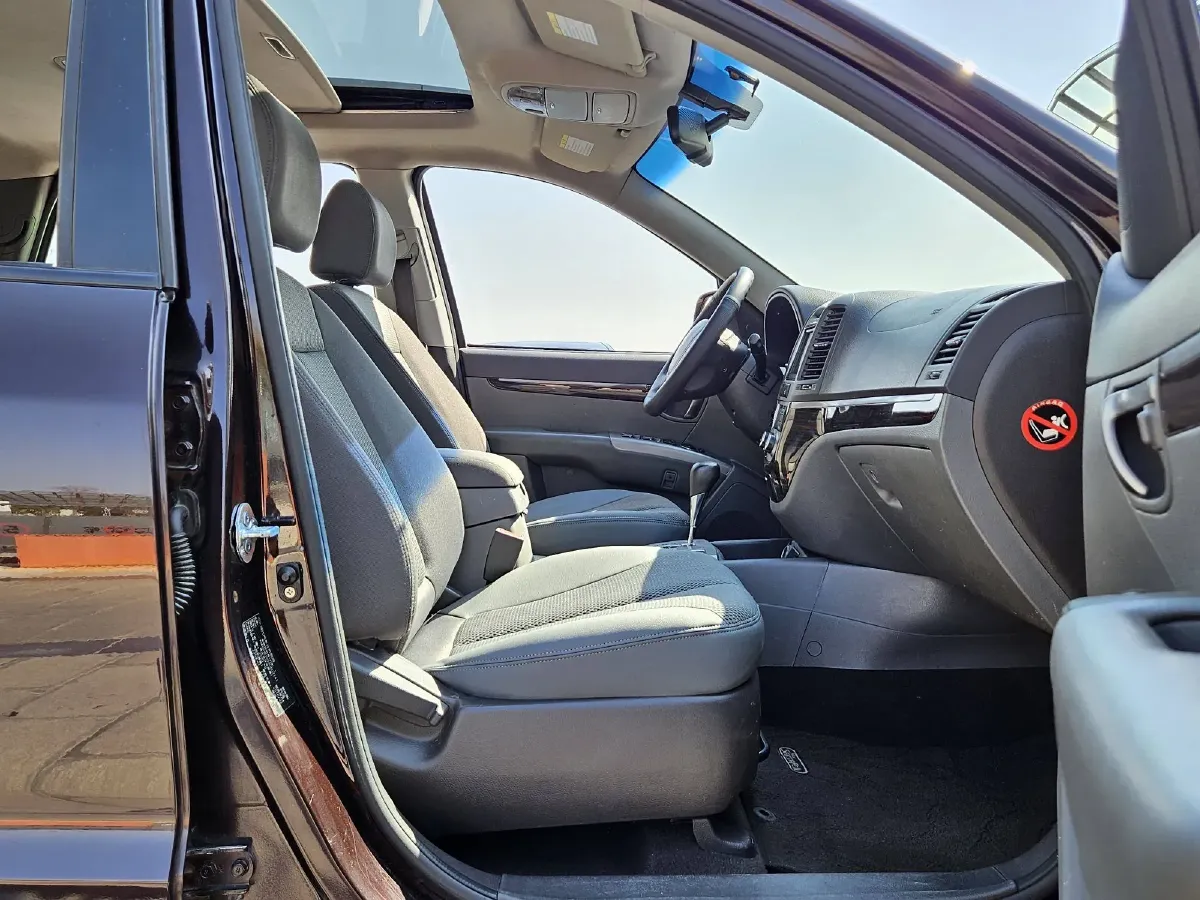 2010 Hyundai Santafe Classic 2.4L 174HP L4 6AT,autocango,china used car exporter,china ev exporter,chinese used car exporter,chinese used ev exporter