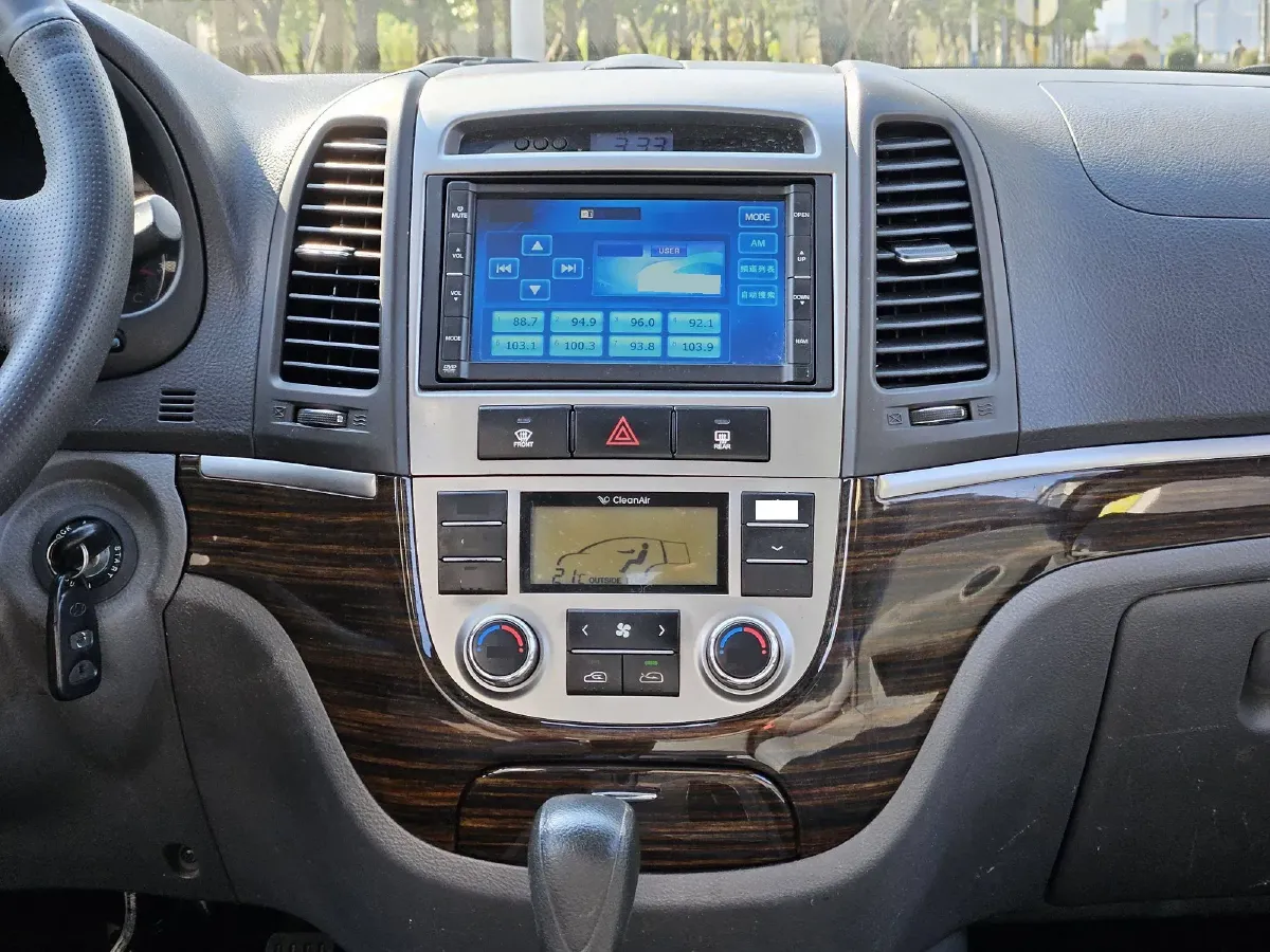 2010 Hyundai Santafe Classic 2.4L 174HP L4 6AT,autocango,china used car exporter,china ev exporter,chinese used car exporter,chinese used ev exporter