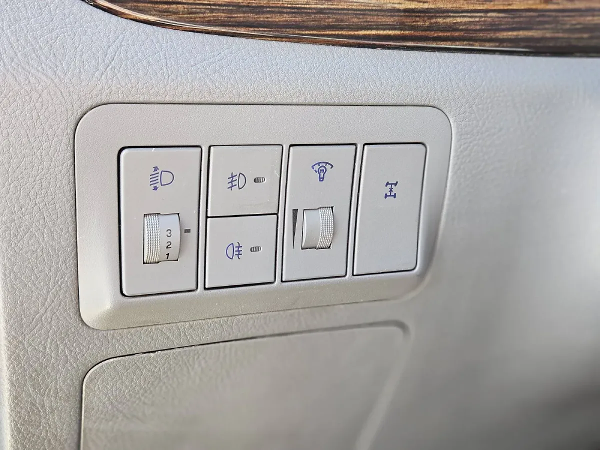 2010 Hyundai Santafe Classic 2.4L 174HP L4 6AT,autocango,china used car exporter,china ev exporter,chinese used car exporter,chinese used ev exporter