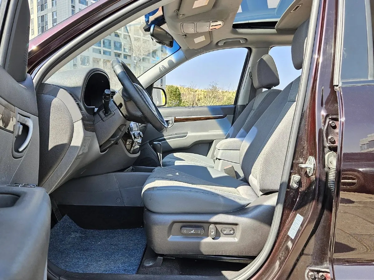 2010 Hyundai Santafe Classic 2.4L 174HP L4 6AT,autocango,china used car exporter,china ev exporter,chinese used car exporter,chinese used ev exporter