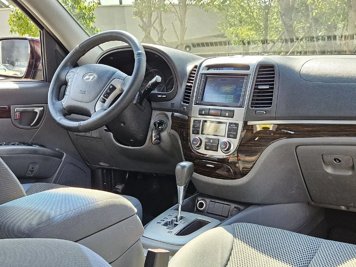 2010 Hyundai Santafe Classic 2.4L 174HP L4 6AT,autocango,china used car exporter,china ev exporter,chinese used car exporter,chinese used ev exporter