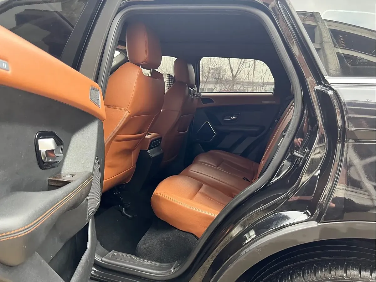 2018 Landwind X7 1.5T 163HP L4 8AT,autocango,china used car exporter,china ev exporter,chinese used car exporter,chinese used ev exporter