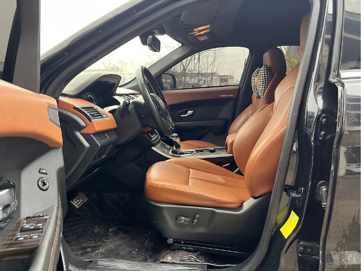 2018 Landwind X7 1.5T 163HP L4 8AT,autocango,china used car exporter,china ev exporter,chinese used car exporter,chinese used ev exporter