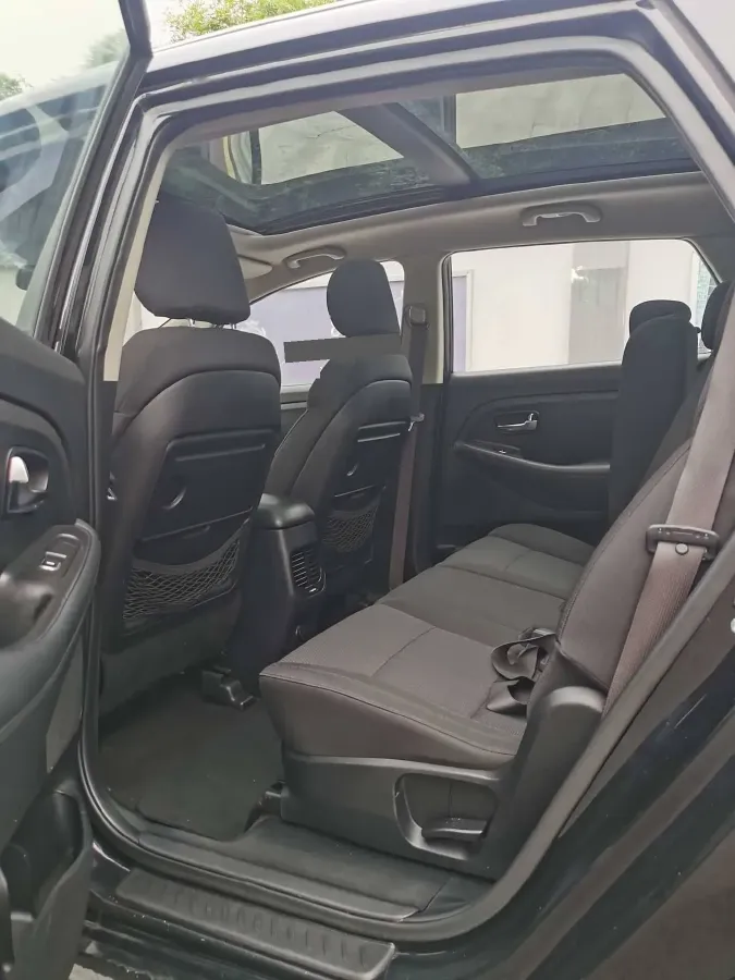 2013 Kia Carens 2.0L 152HP L4 6AT,autocango,china used car exporter,china ev exporter,chinese used car exporter,chinese used ev exporter