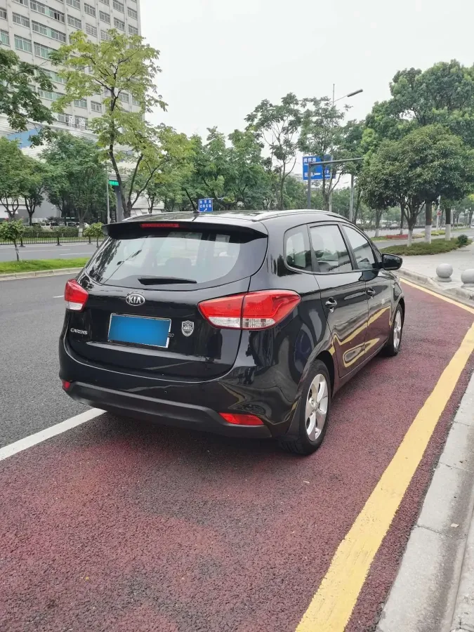2013 Kia Carens 2.0L 152HP L4 6AT,autocango,china used car exporter,china ev exporter,chinese used car exporter,chinese used ev exporter